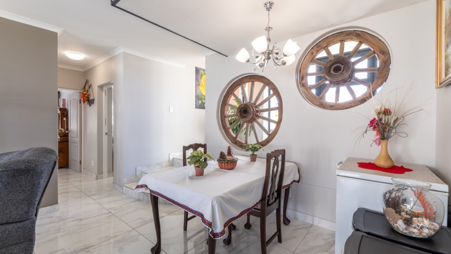 3 Bedroom Property for Sale in Le Grand Golf Estate Western Cape